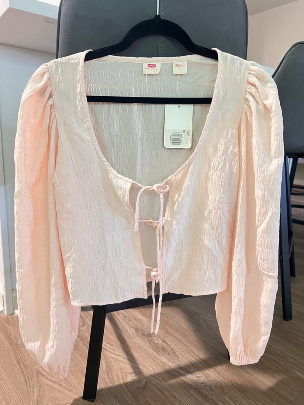 Levi's Pale Blush Tie-Front Puff Sleeve Blouse